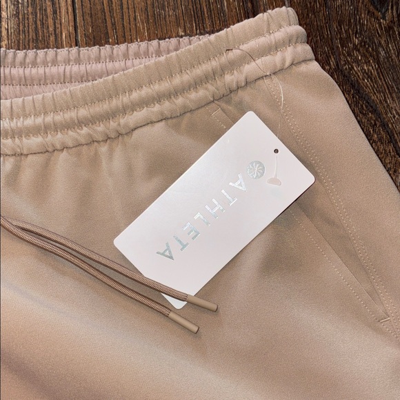 Athleta Promenade Cargo Pants Khaki Wide Leg Size Large NWT - Picture 5 of 9